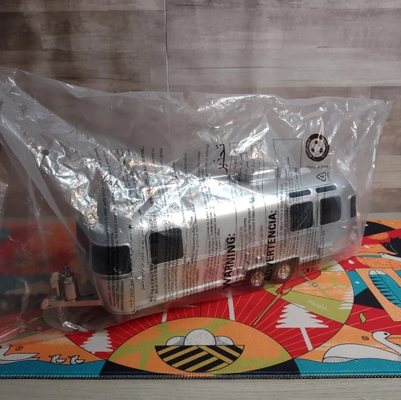 The Accountant 2 Movie Airstream RV Popcorn Bucket AMC Theaters Exclusive NEW - Picture 5 of 10